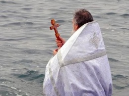 Заплыв в море у ялтинской часовни и ночь в Красных пещерах: как Крым отметит Крещение
