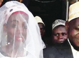 Священник случайно женился на мужчине-мошеннике в Уганде
