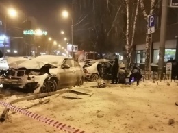 Один человек погиб и трое серьезно пострадали в аварии в Томске