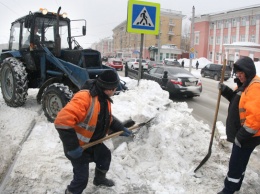 Жители городов Алтайского края жалуются на чистку улиц и дорог от снега