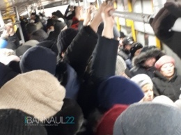 Почему пассажиры барнаульского трамвая № 5 молчат в салоне и боятся улицы Челюскинцев