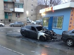 На Чкаловском ночью сгорели две машины