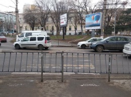 В Симферополе убрали пешеходный переход на улице Киевская
