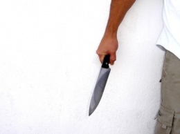 Барнаулец угрожал ножом посетителям в магазине «Мария-Ра»