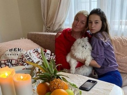 «Это ее жизнь и ее мужчины»: Дочь Волочковой высказалась о будущем отчиме и свадьбе матери