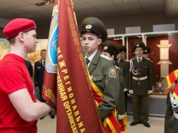 В Нижнем Тагиле кадетам передали знамя «Эстафеты добрых дел»