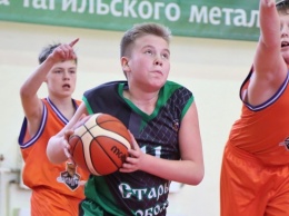 Команда баскетболистов из Нижнего Тагила вышла во второй раунд первенства России
