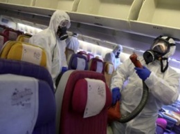 Стали известны способы избежать заражения коронавирусом в самолете