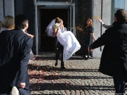 В Москве начали регистрировать браки по ночам