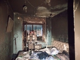 Из-за детской шалости с огнем в Нижневартовске произошел пожар в многоквартирном доме