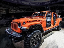 Бренд Jeep на автосалоне в Чикаго представил спецверсии моделей Gladiator и Wrangler