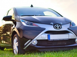 Технология от Toyota не позволит водителям перепутать педали газа и тормоза