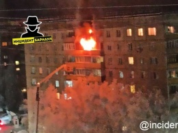 Барнаульцев эвакуировали из горящей многоэтажки