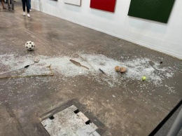 Критик разбила арт-объект за 20 тысяч долларов в Мехико