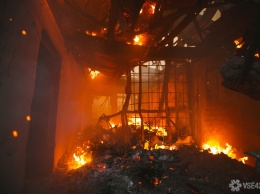 Спасатели ликвидировали возгорание на площади 195 кв. метров в Кузбассе