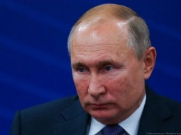 «Левада-центр»: за два года рейтинг доверия Путину снизился почти вдвое