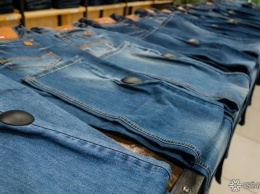 Томские власти призвали отказаться преподавателей сузов от джинсов