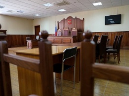 Областной суд: рабочий отсудил компенсацию у избившего его гвоздодером коллеги