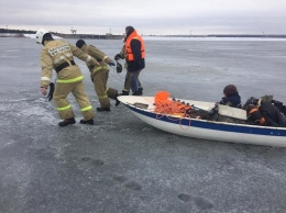 На Старооскольском водохранилище спасли провалившегося под лед рыбака