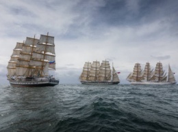 «Крузенштерн», «Седов» и «Паллада» ведут гонку в Южной Атлантике (фото)