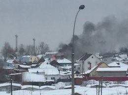 39 человек тушили пожар в частном доме в Кемерове