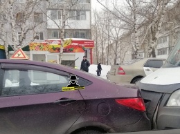 В Барнауле маршрутка въехала в учебный автомобиль
