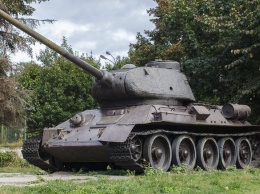 Новосибирские военные восстановили легендарный танк Т-34