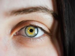 Названы основные симптомы, указывающие на глазное заболевание блефарит