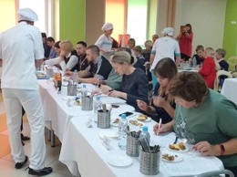 Кулинарный поединок определил лучшего школьного повара в Кемерове