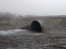 Старый мост в Мазановском районе заменили современной аркой