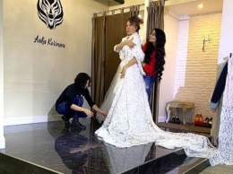Фото свадебного платья Азизы попало в Сеть