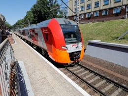 В Калининград пришли два новых поезда «Ласточка»