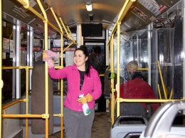 В Крыму начали ежедневно дезинфицировать троллейбусы, - ФОТО