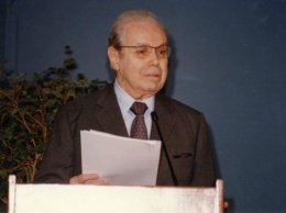 Бывший генсек ООН Перес де Куэльяр умер в возрасте 100 лет
