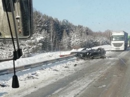 Спешивший в Кемерово автомобилист погиб в ДТП с фурой