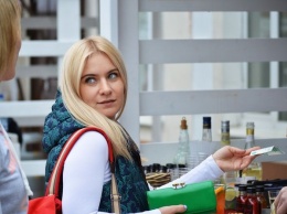 Депутат Госдумы предложил наказывать россиян за покупку алкоголя несовершеннолетним