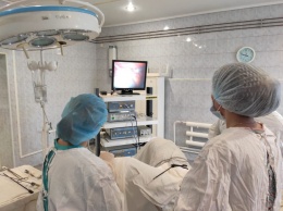 Кемеровские врачи удалили пациентке гигантскую опухоль по новой технологии