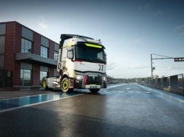 Представлен спортивный грузовик Renault Trucks T01