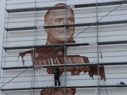В Калининграде рисуют огромный портрет Георгия Жукова (фото)