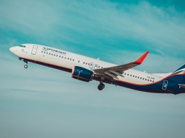 В Кольцово приземлился самолет из Санкт-Петербурга из-за сообщения о минировании