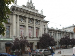 Русский театр в Симферополе приостановил работу