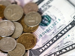 Российский рубль оказался на втором месте по волатильности мировых валют