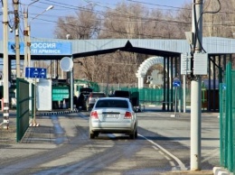 Киев внес изменения в документ о закрытии пунктов пропуска на границе с Крымом
