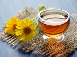 Медики назвали 8 самых полезных добавок для чая
