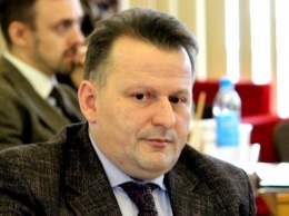 Суд оставил под стражей обвиняемого во взяточничестве зампредседателя Петрозаводска