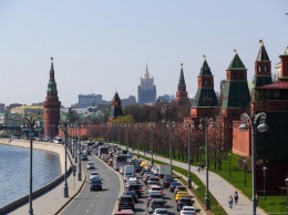 Кремль: майские праздники не сократят из-за выходной недели