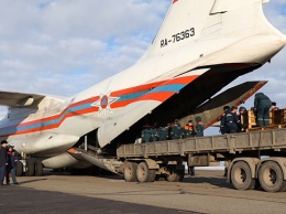 Самолет МЧС доставил в Алтайский край противопаводковый груз