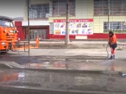 В Нижнем Тагиле улицы начали мыть с дезинфицирующими средствами