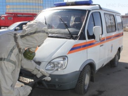 Алтайские сотрудники МЧС проводят дезинфекцию помещений