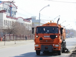 100 единиц техники занимаются санитарной уборкой Барнаула